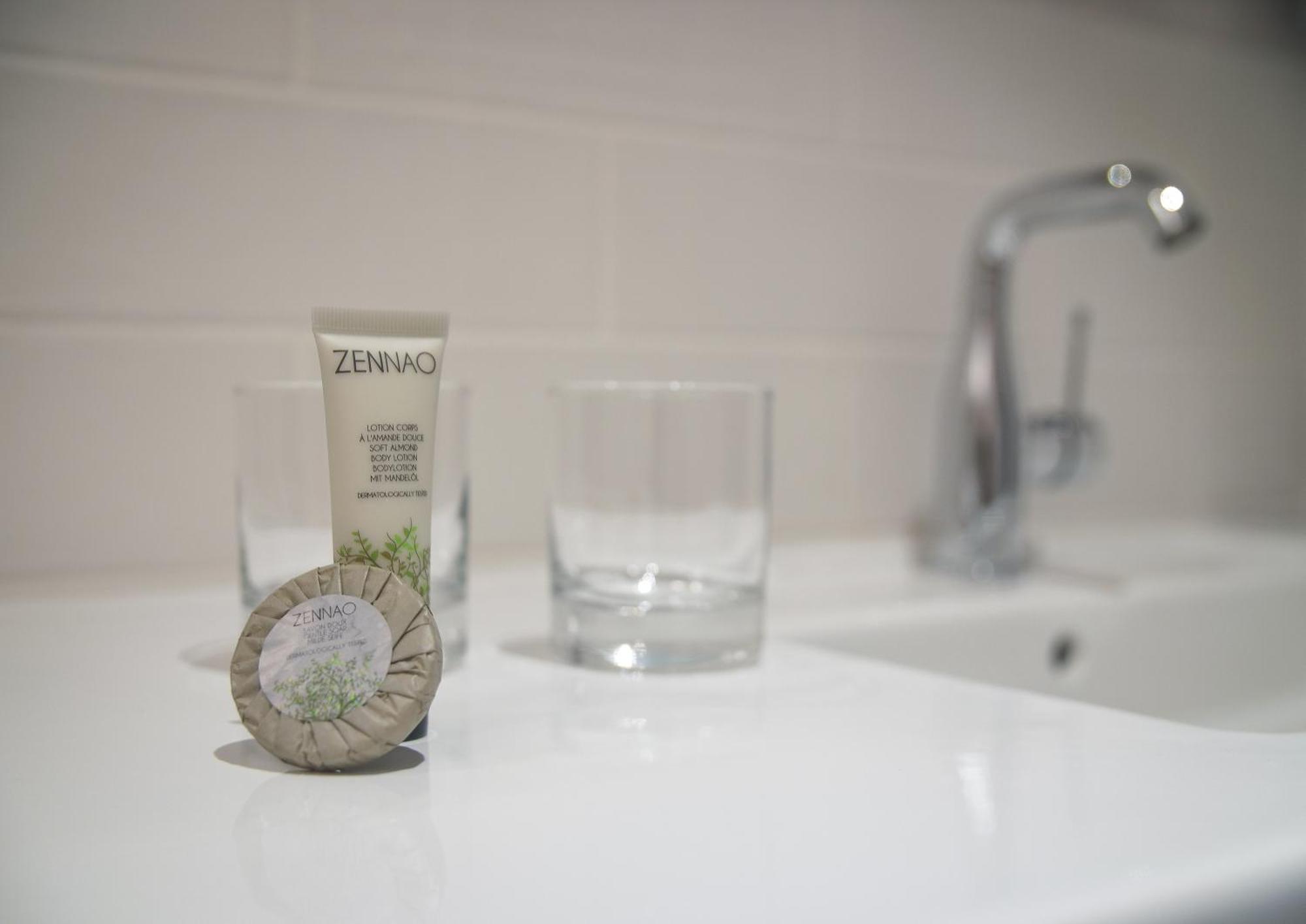 Le Magic Hotel & Spa Vitre  Luaran gambar